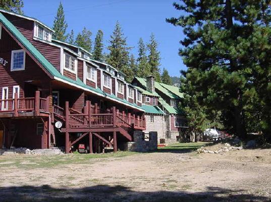 Strawberry Lodge Upper Forni Exterior photo